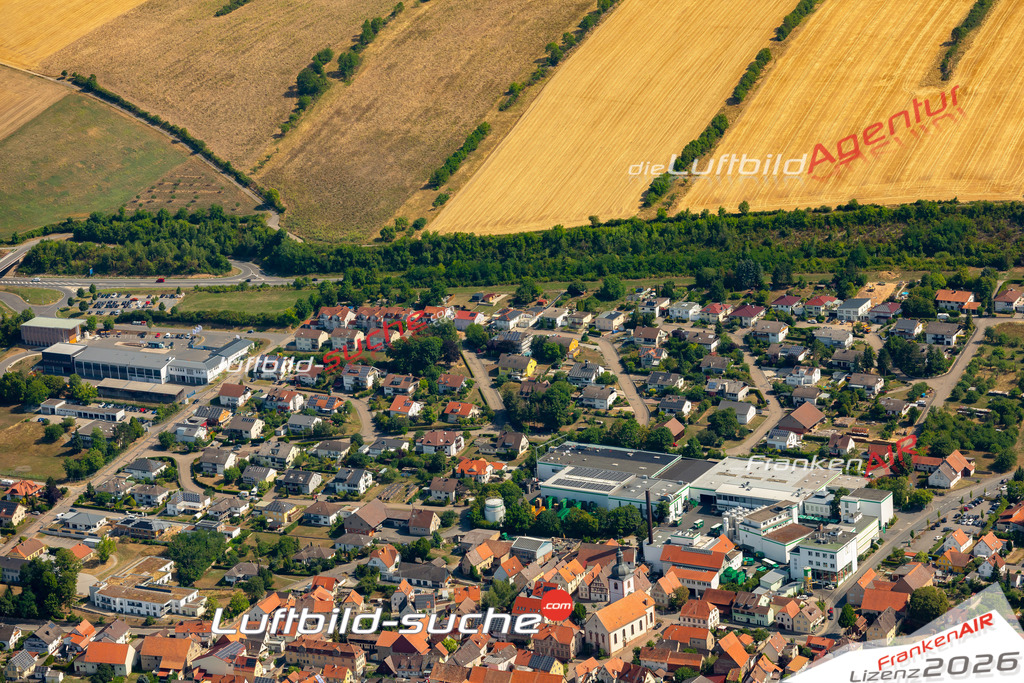 Das Luftbild zeigt : Distelhausen Tauberbischofsheim - Die Luftaufnahme wurde 2023 vom UL-Flugzeug aus erstellt ( keine Drohne ) - Hochauflösende Luftaufnahme - Für grossformatige Ausdrucke geeignet. Die Geschenkidee !Mit Lizenz und Bildrechte bestellbar