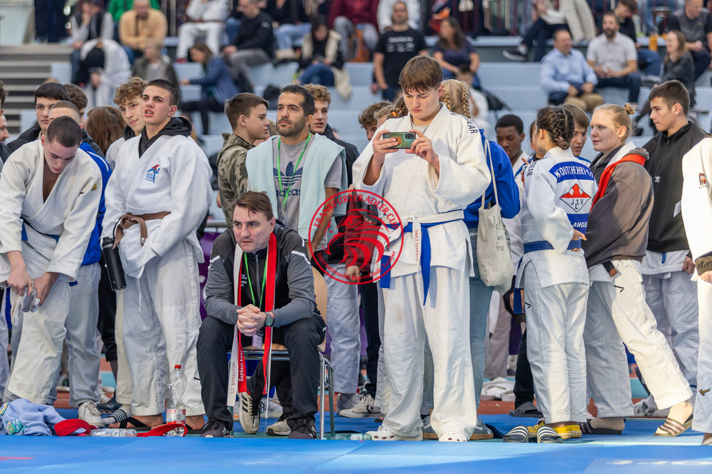 Internationaler Adler Cup 2024 | Foto vom Internationalen Adler Cup Judo Turnier im Sport- und Freizeitzentrum Kalbach im Oktober 2024 - Realisiert mit Pictrs.com