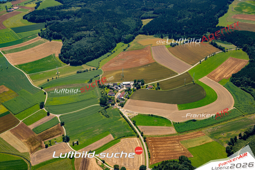 Das Luftbild zeigt : Litzelbach Pfullendorf - Die Luftaufnahme wurde 2024 vom UL-Flugzeug aus erstellt ( keine Drohne ) - Hochauflösende Luftaufnahme - Für grossformatige Ausdrucke geeignet. Die Geschenkidee !Mit Lizenz und Bildrechte bestellbar