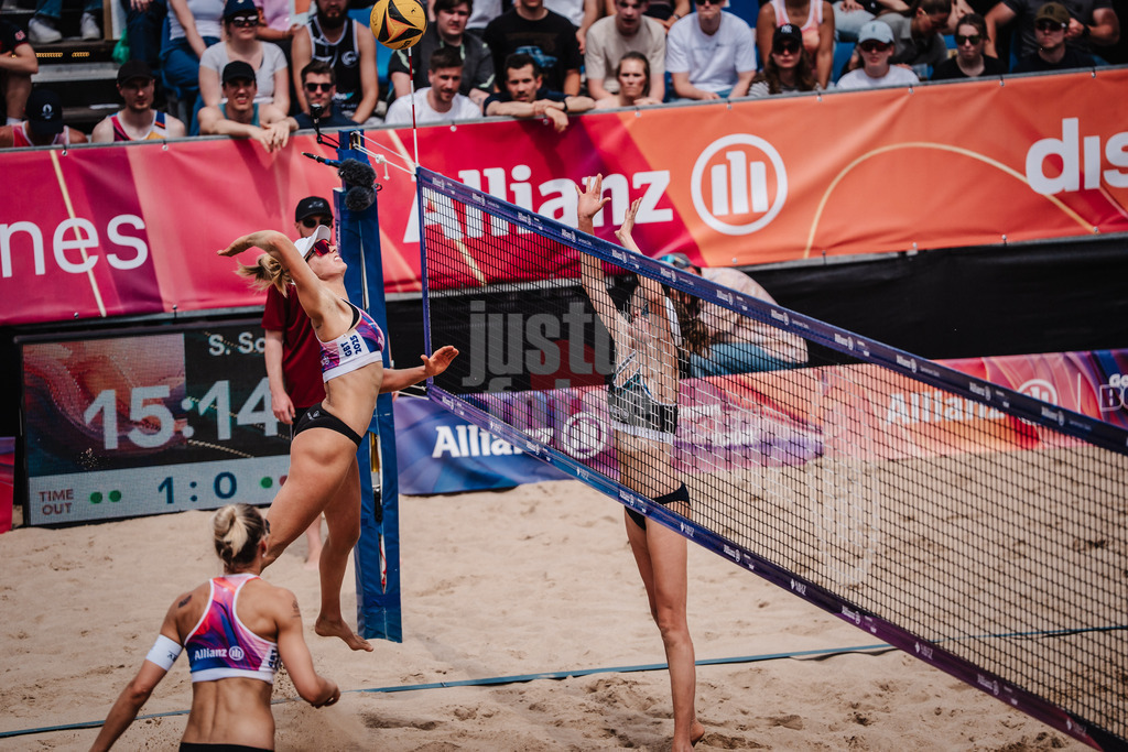 Beachvolleyball | Männer | Allianz German Beach Tour 2025 | Tourstop Hamburg | 31.05.2025 | Linda Bock beim Angriff