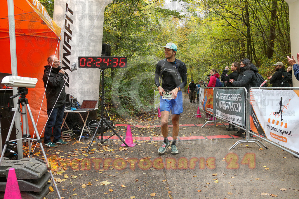 251026_1226_EX1_0369 | Sportfotografie im Rhein-Sieg Kreis, Köln, Bonn, NRW, Rheinland Pfalz, Hessen, etc. Unser Tätigkeitsfeld umfasst den Laufsport vom Volkslauf über den Marathon, Duathlon, Triathon bis zum Ultralauf wie Kölnpfad Ultra oder Schindertrail.