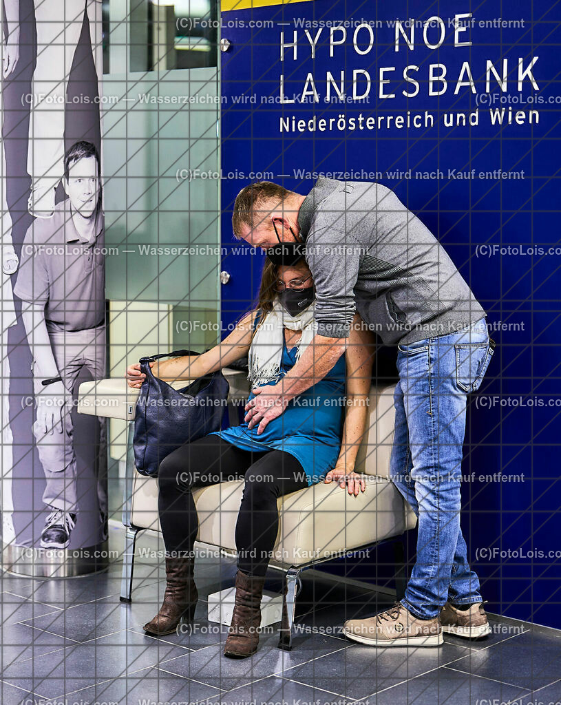 ALP2187_Baby unterwegs_Hypo NOe | (C)FotoLois.com, Alois Spandl, Nachwuchs im Entstehen, Do 9. Nobember 2023.