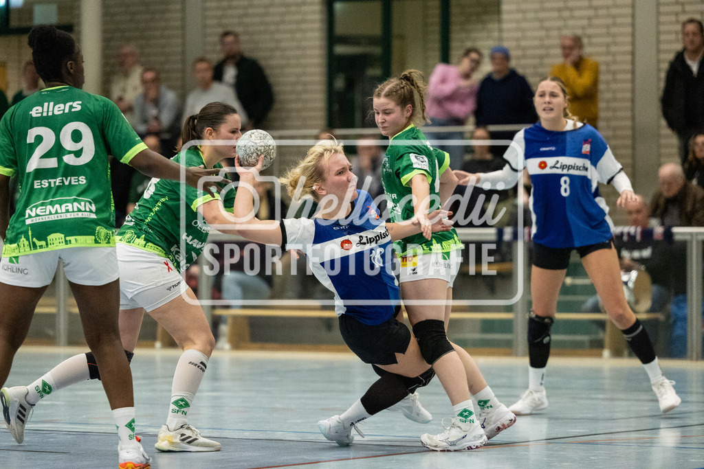 Vechta_Blomberg-47 | Edna Estevens (29, SC SFN Vechta) Jette Dudda (28, SC SFN Vechta) Ruslana Litvinov (18, HSG Blomberg-Lippe II) Maya Janßen (44, SC SFN Vechta) Leni Ringelkamp (8, HSG Blomberg-Lippe II) - Realisiert mit Pictrs.com