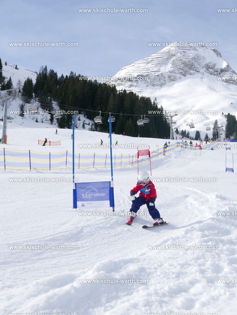 Boris (1) | Photos von der Skischule Warth - Realisiert mit Pictrs.com