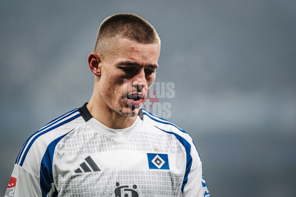 Fußball | Männer | Saison 2024/2025 | 2. Fußball-Bundesliga | 18. Spieltag | Hamburger SV vs. 1. FC Köln | 18.01.2025 | Miro Muheim (#28, HSV)