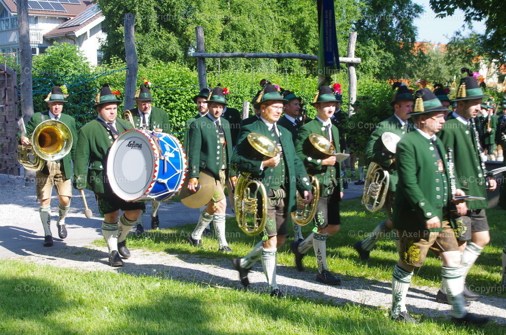 IMGP2956 | fotografiert von Axel PollmannLeonhardi Wallfahrt Benediktbeuern und Murnau, Fronleichnam, Fasching, Landschaft im Loisachtal und Benediktbeuern  - Realisiert mit Pictrs.com