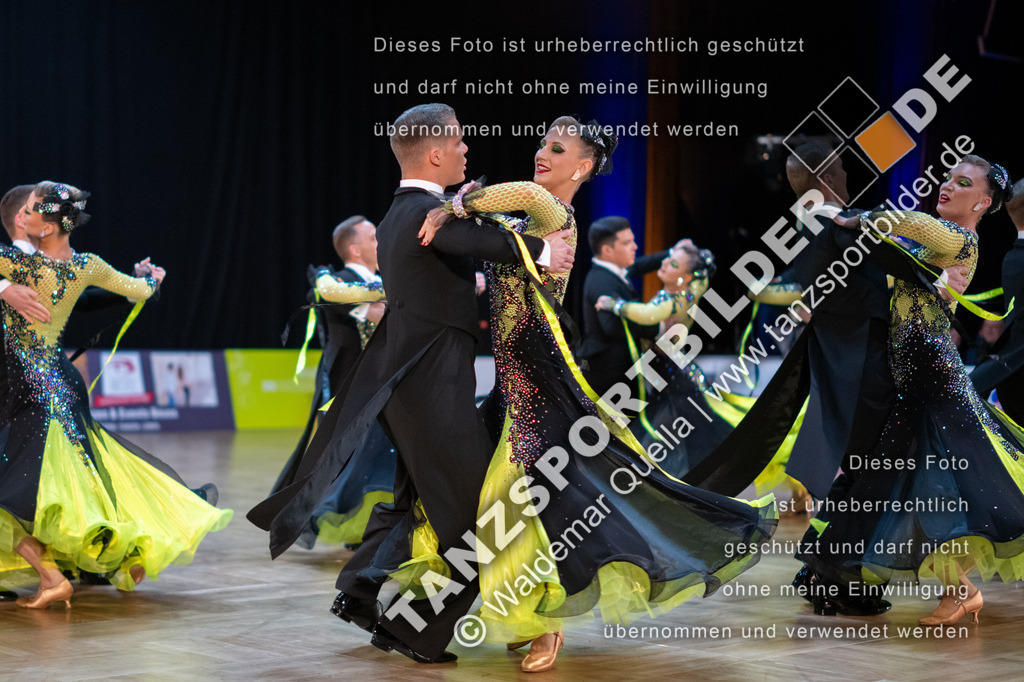 20250118-10232 | Hier finden Sie Tanz Bilder vom Latein und Standard Formationen tanzen. Sportbilder vom Tanzsport. Schöne Fotos und von Weltmeisterschaft, Europameisterschaft, Bundesliga, Regionalliga, Oberliga und Landesliga sowie von GOC Stuttgart, DanceComp, WM Bremen