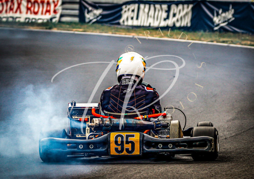 E5684636-7CCD-4AFB-B906-B02F194FBBFF | traudl_s_fotos