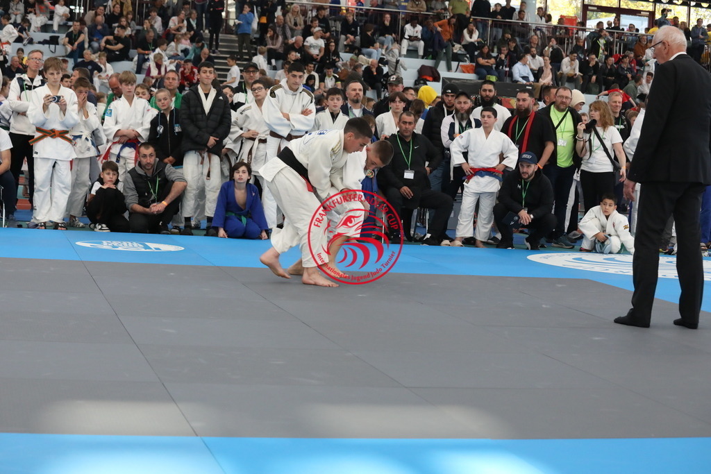 1J7A2182 | Fotos vom Adler Cup - Pictures from Adler Cup

Hier findet Ihr alle Eindrücke und großen Momente der Adler Cup Wochenenden. Here you will find all impressions and great moments of the Adler Cup weekends. - Realisiert mit Pictrs.com