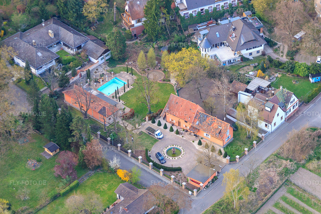 Luftbild: Parkring x Ziegelbergstr in Jockgrim im Bundesland Rheinland-Pfalz in Deutschland. Foto: IMG_63435.jpg vom 28.03.2014 durch Werner Riehm/FLY-FOTO.de