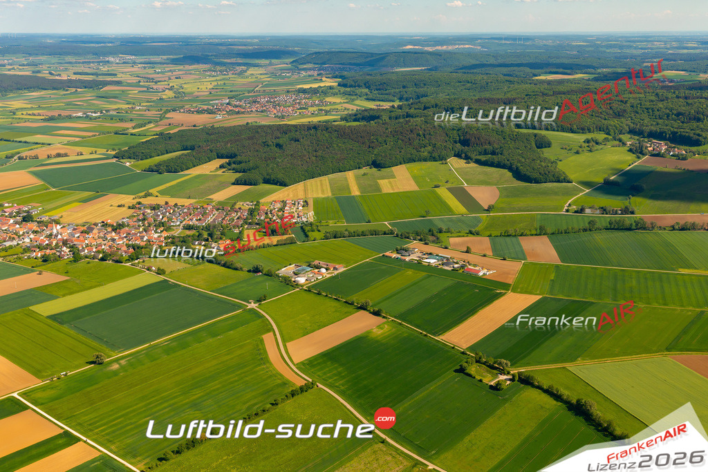 Das Luftbild zeigt :  Meinheim - Die Luftaufnahme wurde 2024 vom UL-Flugzeug aus erstellt ( keine Drohne ) - Hochauflösende Luftaufnahme - Für grossformatige Ausdrucke geeignet. Die Geschenkidee !Mit Lizenz und Bildrechte bestellbar