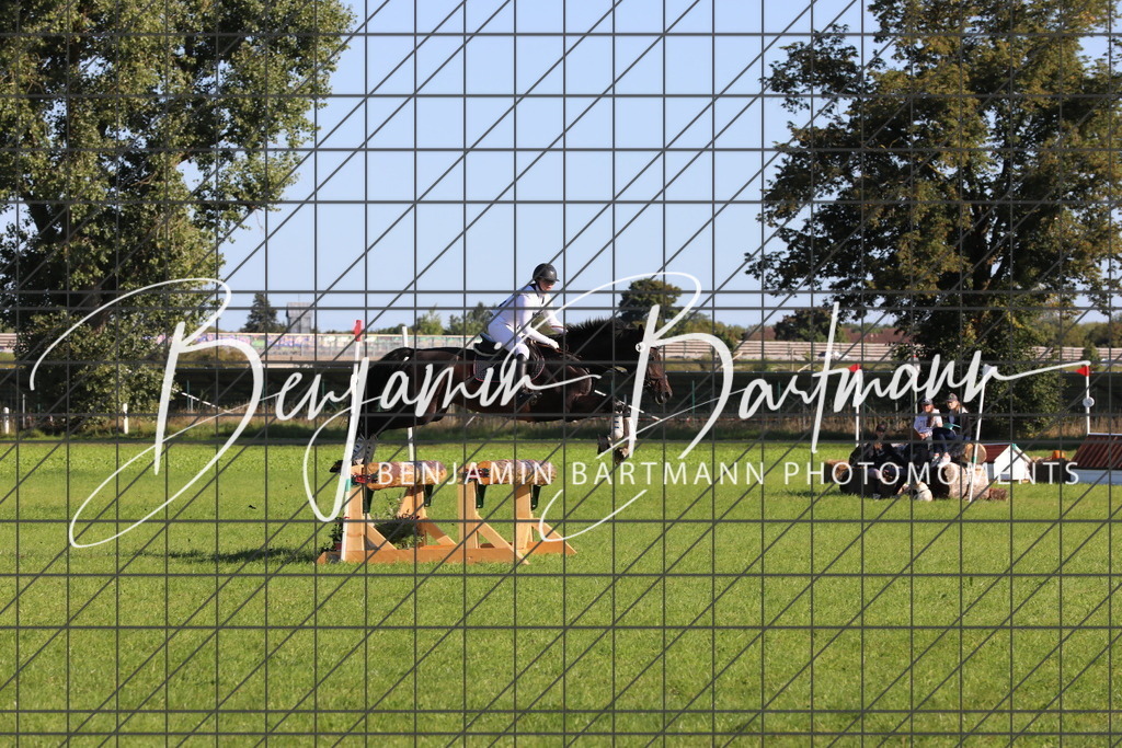 AZ2A1218 | Benjamin Bartmann Photomoments