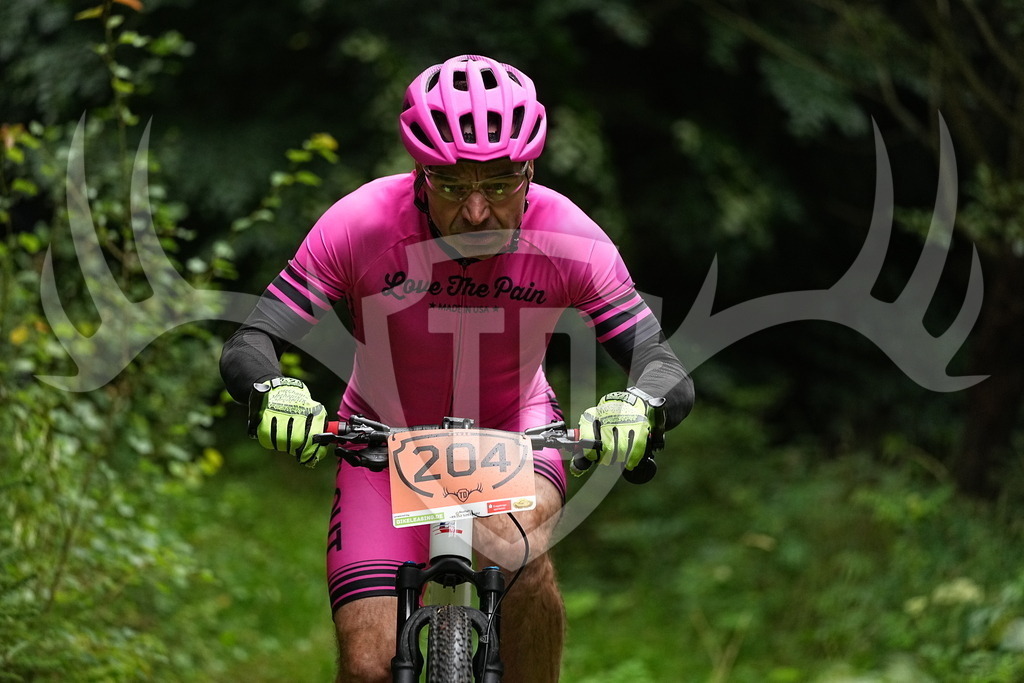 FC109706 | Fotogalerie der Treibjagd im Dunkelwald - Dein MTB Etappenrennen im Erzgebirge - Realisiert mit Pictrs.com
