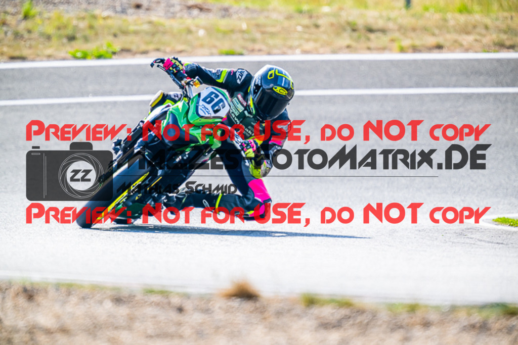 MaZZes_FotoMatrix_220722_9165 | TWIN