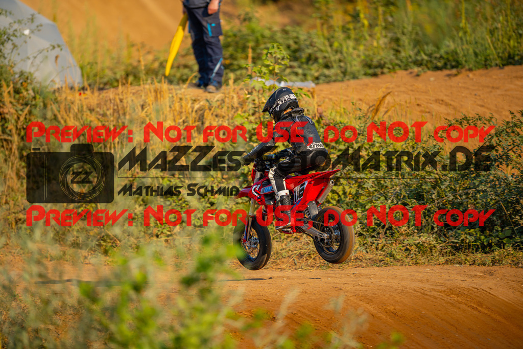 MaZZes-Fotomatrix-20260815-599044 | ROOKIES