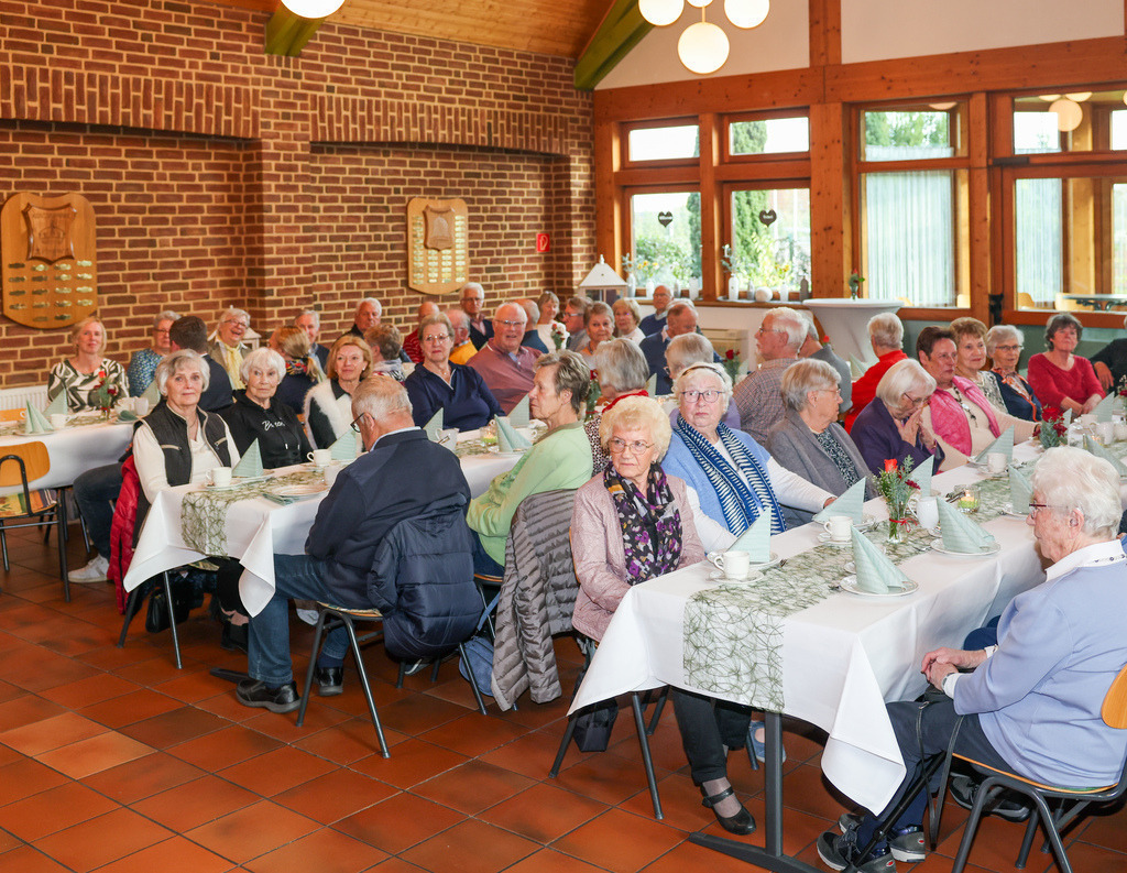 top-top.de-251112-019 | Foto, Video, Fotografie, Videografie, Fotobox, DJ, Discjockey, Musik, Musikbox, Veranstaltung, Photobooth, Amazon, Ebay, Buchtipp, Bestseller, Autor, Verlag, Buch, Wesel, Hamminkeln, NRW, Dinslaken, Rees, Drohne, Hochzeit, Party, Fotobox, Wesel, Fotograf