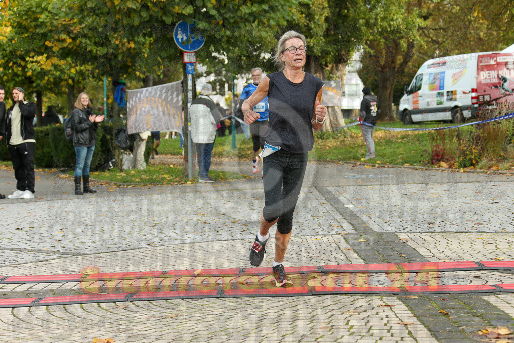 241020_1010_EX1_8004 | Sportfotografie im Rhein-Sieg Kreis, Köln, Bonn, NRW, Rheinland Pfalz, Hessen, etc. Unser Tätigkeitsfeld umfasst den Laufsport vom Volkslauf über den Marathon, Duathlon, Triathon bis zum Ultralauf wie Kölnpfad Ultra oder Schindertrail.