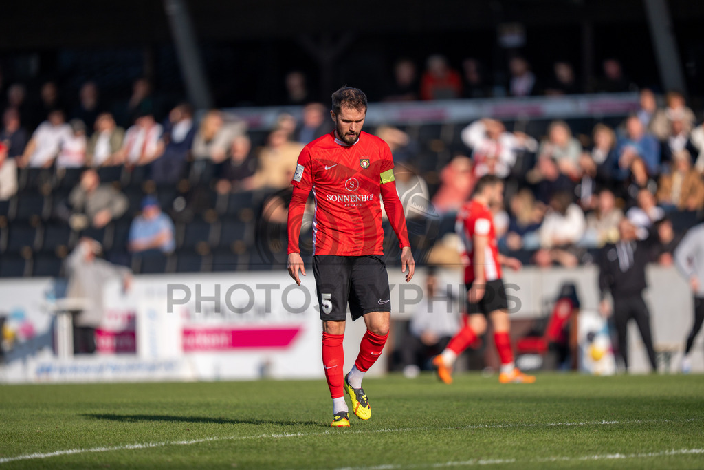 SG Sonnenhof Großaspach vs. KSV Hessen Kassel, Fussball, Regionalliga Südwest, 23. Spieltag, Saison 2025/2026, 07.03.2026 | Volkan Celiktas (SG Sonnenhof Großaspach, #05),SG Sonnenhof Großaspach vs. KSV Hessen Kassel, Fussball, Regionalliga Südwest, 23. Spieltag, Saison 2025/2026, 07.03.2026Foto: photosbyphips/Philip Ziegler