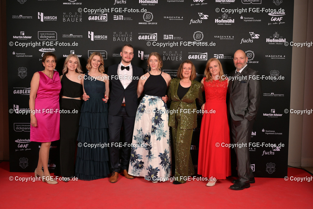 20240128-fge-fotos-0445 | Hofball der FGE am 28.01.2024 im Alten Stadttheater in Eichstätt. - Realisiert mit Pictrs.com