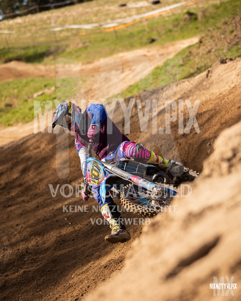 866A2241 | mxndyyvipix