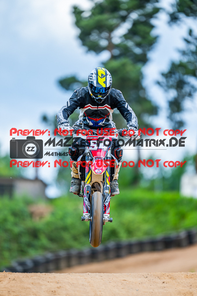 MaZZes_FotoMatrix_220528_6136 | Fotograf Mathias Schmid
Sportfotograf,
Eventfotograf,
Hochzeitsfotograf,
Portraitfotograf