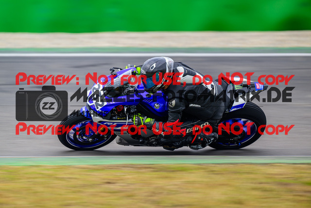 MaZZes_Fotomatrix_20240923_6007705_5078 | Fotograf Mathias Schmid
Sportfotograf,
Eventfotograf,
Hochzeitsfotograf,
Portraitfotograf