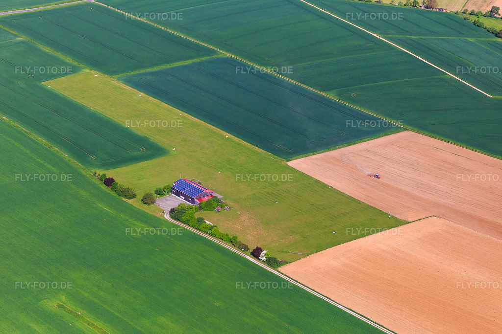 Luftbild: Ultraleicht-Flugplatz Wertheim im Ortsteil Sachsenhausen in Wertheim im Bundesland Baden-Württemberg in Deutschland. Foto: IMG_146599.jpg vom 10.05.2025 durch Werner Riehm/FLY-FOTO.deWWW.FLUGPLATZ-WERTHEIM.DE