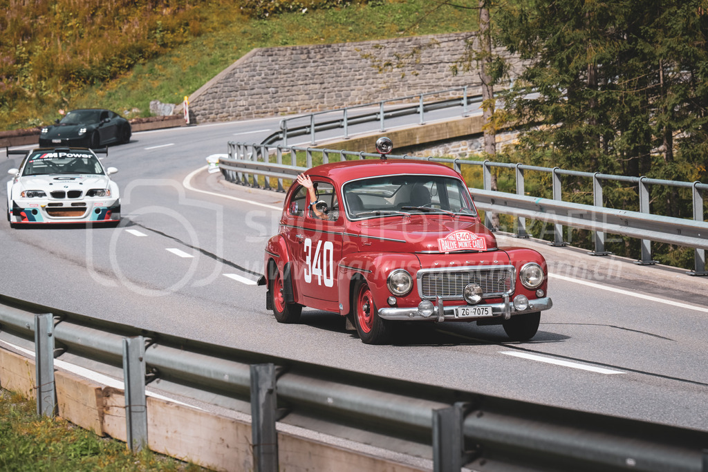 21. Arosa ClassicCar 2025 - 7. =September= 2025 | Volvo am Arosa ClassicCar 2025 in der Kategorie Classic Trophy..@arosaclassiccar, @arosa.official, #arosaclassiccar, #arosa, #76curves, #classiccarBild: Sportfotografie Markus Aeschimann | www.markus-aeschimann.ch - Realisiert mit Pictrs.com