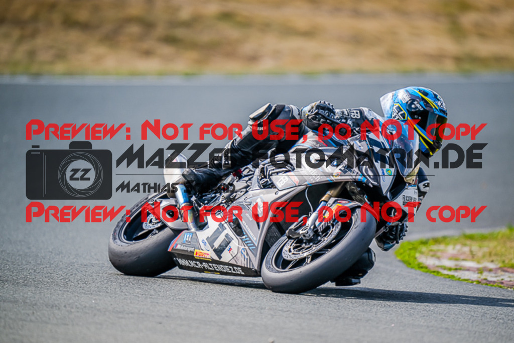 MaZZes_FotoMatrix_220722_7396 | IDM1000