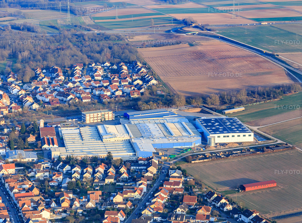 Luftbild: Kardex Remstar in Bellheim im Bundesland Rheinland-Pfalz in Deutschland. – Foto: IMG_145583.jpg vom 08.03.2025 durch Werner Riehm/FLY-FOTO.de – Auflösung des Originals: 4941 x 3648 px – Offizielle von Kardex | Kardex Remstar | Kardex Mlog