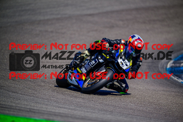 MaZZes_FotoMatrix_240520_6007705_5569 | WEISS