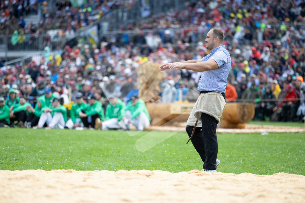 ESAF2025_04Gang_5583 | Betschart Patrick lässt sich feieern. - Realisiert mit Pictrs.com