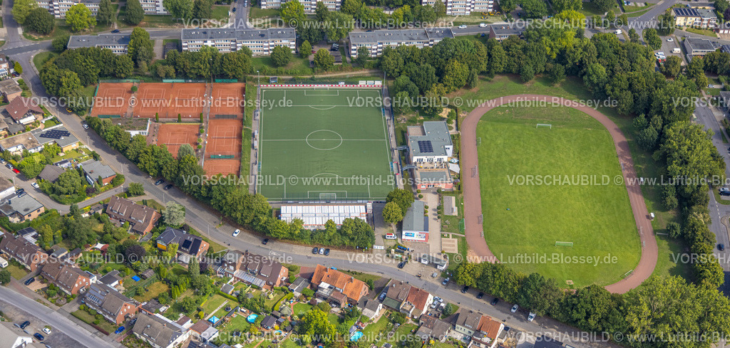 Hamm250700540Heessen | Luftbild, DJK SV Eintracht 22/26 Heessen e.V. (SVE Heessen) Sportanlage und Fußballstadion Barbarastraße und dazwischen Sport-Kita und Familienzentrum Kusselkopp, Tennisplätze SC Eintracht Hamm Tennis, Stadtbezirk Heessen, Hamm, Ruhrgebiet, Nordrhein-Westfalen, Deutschland