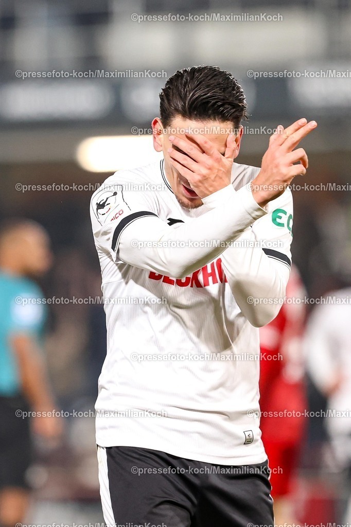 xKWIx01022601058 | 01.02.2026, xKWIx, Fußball, 3. Liga, SC Verl - VfB Stuttgart II, Sportclub Arena: Torjubel nach dem Tor zum 3:0 durch Timur Gayret (SC Verl #30) Photo: xKamilxWilkowskixPressefotoKochx