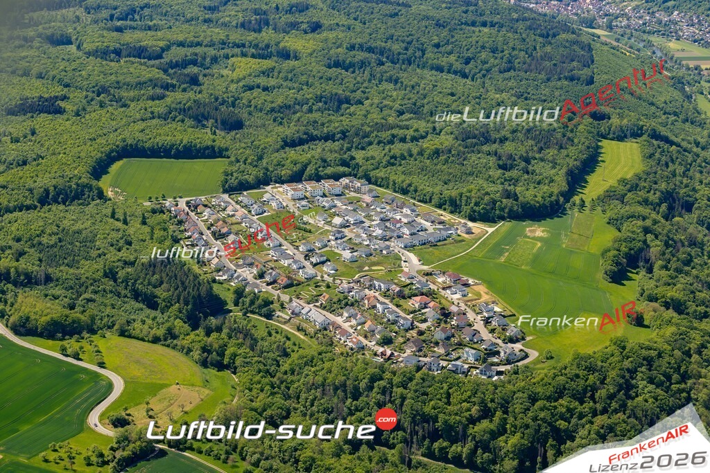 Luftaufnahme von Forchtenberg - Die Luftaufnahme wurde 2025 vom UL-Flugzeug heraus erstellt ( keine Drohne ) - Hochauflösende Luftaufnahme - für professionelle Ausdrucke geeignet. Die Geschenkidee !Mit Lizenz und Bildrechte bestellbar
