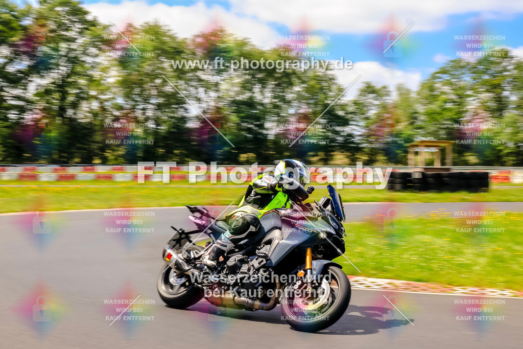 VBK-8137 | Hier findet Ihr Bilder von Touristenfahrten auf der Nürburgring Nordschleife oder von anderen Veranstaltungen die ich besucht habe. Viel Spass beim Durch Schauen 