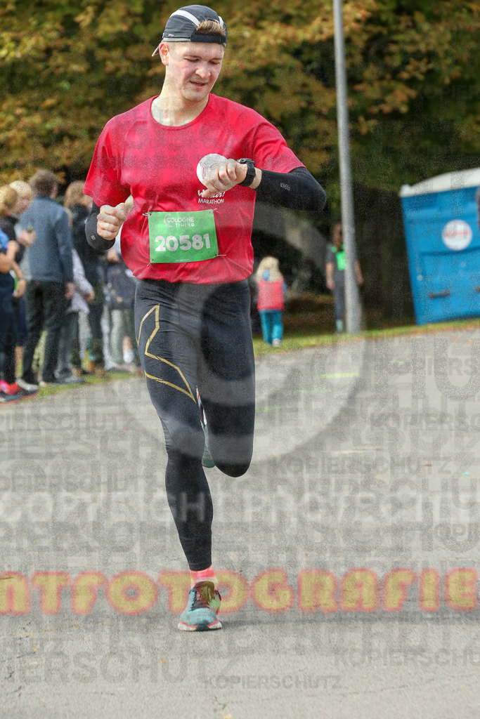 220925_1314_EX1_0274 | Sportfotografie im Rhein-Sieg Kreis, Köln, Bonn, NRW, Rheinland Pfalz, Hessen, etc. Unser Tätigkeitsfeld umfasst den Laufsport vom Volkslauf über den Marathon, Duathlon, Triathon bis zum Ultralauf wie Kölnpfad Ultra oder Schindertrail.