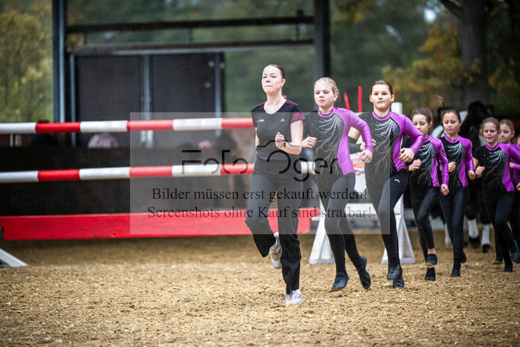 DOS_0008 | Entdecke hochwertige Reitturnierfotos von Foto Oger. Professionell, emotional und authentisch – jetzt Lieblingsmomente im Shop bestellen.Deutschlandweite Turnierfotografie. - Realisiert mit Pictrs.com