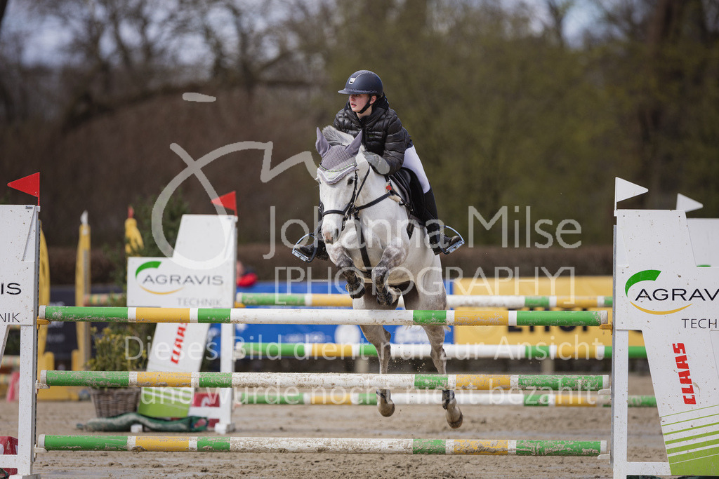 230402_MünsterHandorf_Teamspringen-557 | Deine schönsten Turniermomente als professionelle Fotos! Entdecke hochwertige Pferdesport-Fotografie im Online-Shop. Jetzt Fotos finden & bestellen!