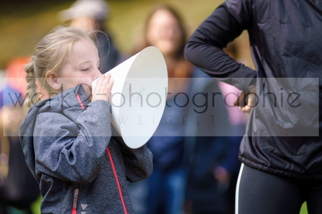 Eröffnungs-Cross Scheibe-Alsbach | werk2-photographie oder werk2 ist ein Fotograf in 98724 Neuhaus am Rennweg (Neuhaus/Rwg.) Thüringen für Eventfotografie, Hochzeiten, Sportereignisse oder Sportevents und ist auch mal für den FineArt-Print unterwegs auf der Suche nach dem besten Licht.