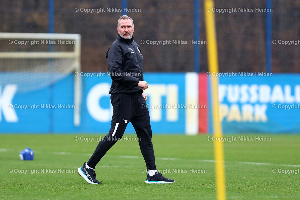 NH_HolsteinKiel_Training_11032026 | Tim Walter (Trainer, Holstein Kiel)Fußball I Herren I Training I Saison 2025-2026 I Holstein Kiel I 11.03.2026 I Citti-Fußballpark