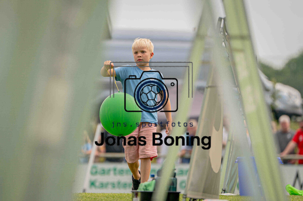 Fußball I E-Junioren I Saison 2025-2026 I OM-Cup Lüsche I Sonntag  I 23566 | jns.sportfotos - Realisiert mit Pictrs.com