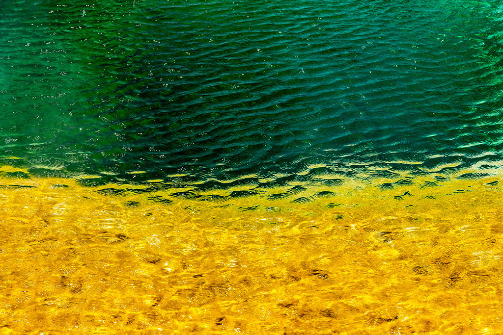 Farbspiel in der heißen Quelle Morning Glory Pool im Yellowstone National Park, USA | Bestell-Nr. us_2018_08_09266 - Realisiert mit Pictrs.com