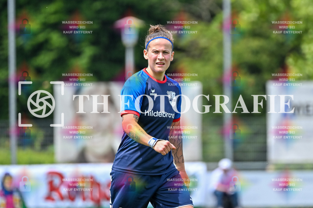 GER, FC Hauingen - SV Waldhaus, Frauen-Fussball, Rothaus Bezirkpokal, Finale, Saison 2024/2025, 29.05.2025 | Julia Schlossarek (FC Hauingen, #08)GER, FC Hauingen - SV Waldhaus, Frauen-Fussball, Rothaus Bezirkpokal, Finale, Saison 2024/2025, 29.05.2025Foto: TH Fotografie/Thomas Hess