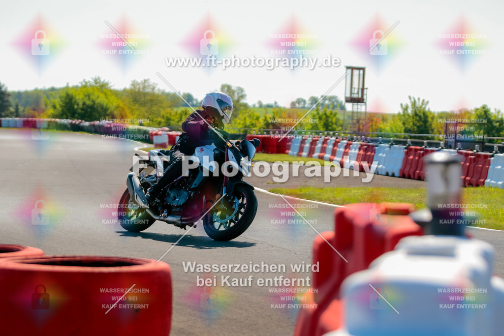 Moto-TeamOBK-21394 | Hier findet Ihr Bilder von Touristenfahrten auf der Nürburgring Nordschleife oder von anderen Veranstaltungen die ich besucht habe. Viel Spass beim Durch Schauen 