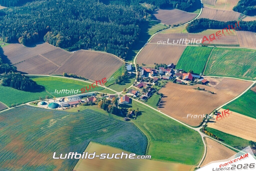 aktuelles Luftbild von Allakofen Elsendorf - Luftaufnahme wurde 2018 von https://frankenair.de mittels Flugzeug (keine Drohne) erstellt.