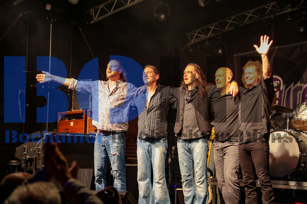 Purple Rising  {date} -  | {headline}(Foto: Sebastian Sendlak / BOND) - Realisiert mit Pictrs.com