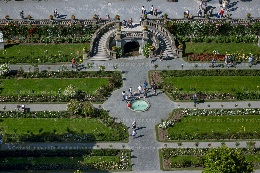 4032032 | INSEL MAINAU 12.06.2020 Parkanlage Rosengarten in Insel Mainau am Bodensee im Bundesland Baden-Württemberg, Deutschland. Weiterführende Informationen bei: Mainau GmbH. // Park of Rosengarten in Insel Mainau at Bodensee in the state Baden-Wuerttemberg, Germany. Further information at: Mainau GmbH. Foto: Gerhard Launer