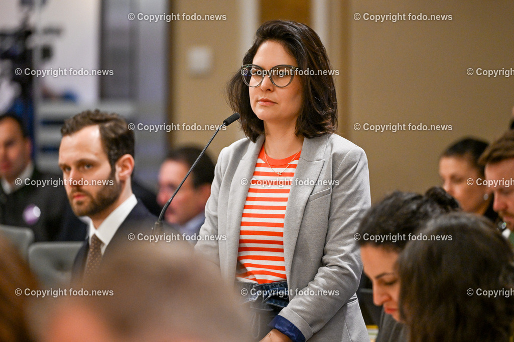 Landhaus Linz_ Promenade_ Landtagssitzung_ 07.03.2024-6 | 07.03.2024, Landhaus Linz AUT, Promenade, Landtagssitzung, im Bild Julia Bammer (Neos, LAbg.)