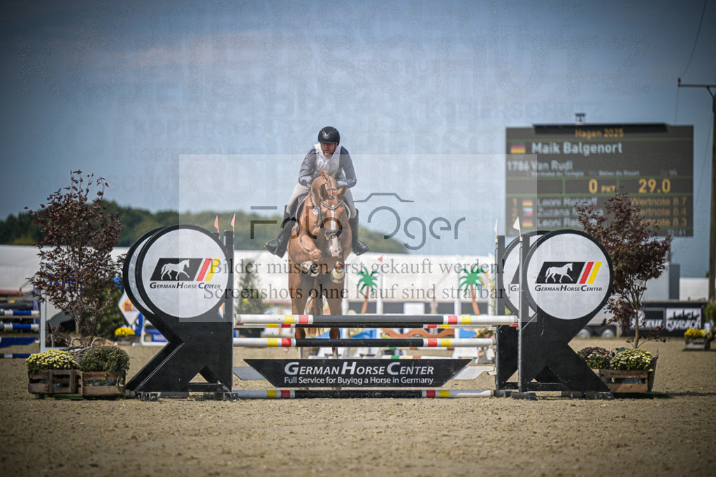 DOS_3825 | Entdecke hochwertige Reitturnierfotos von Foto Oger. Professionell, emotional und authentisch – jetzt Lieblingsmomente im Shop bestellen.Deutschlandweite Turnierfotografie. - Realisiert mit Pictrs.com